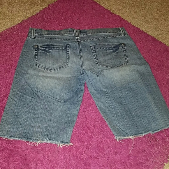 Old Navy Women's Capris - Picture 2 of 2