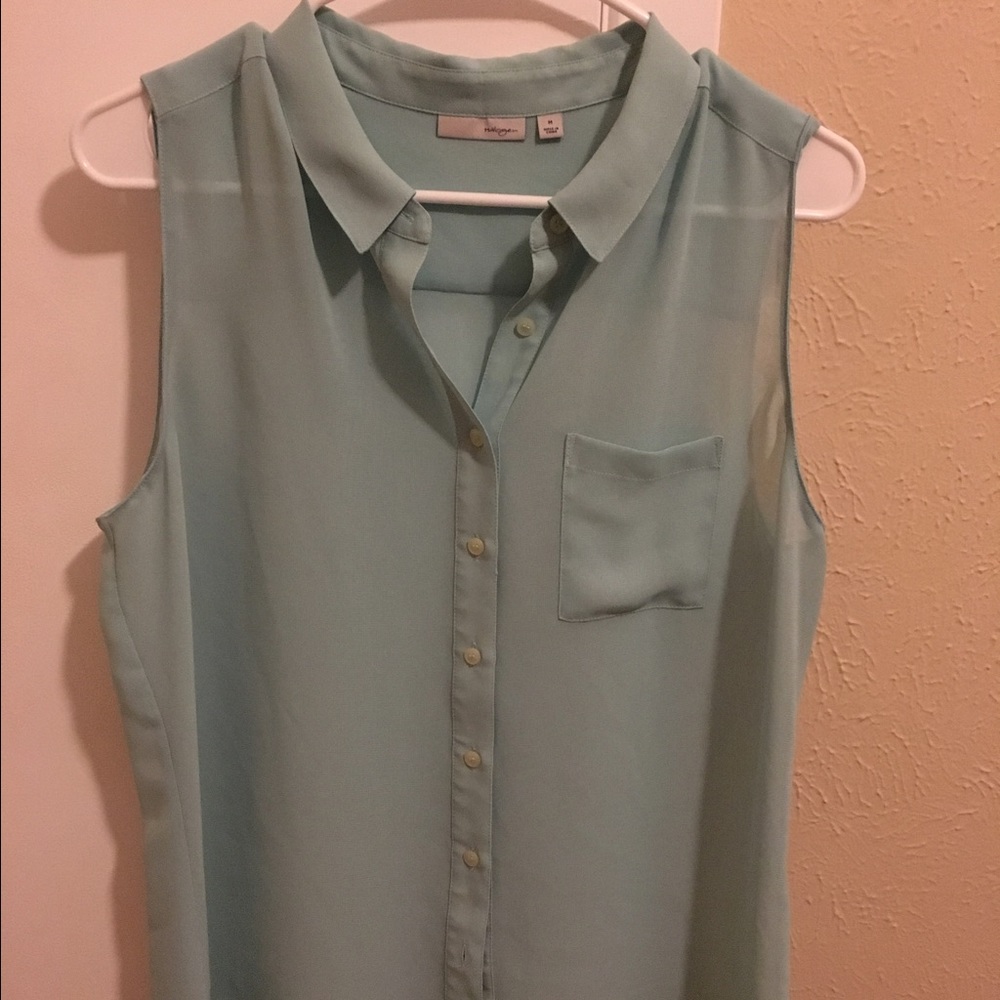Mint Green Sleeveless Button Up