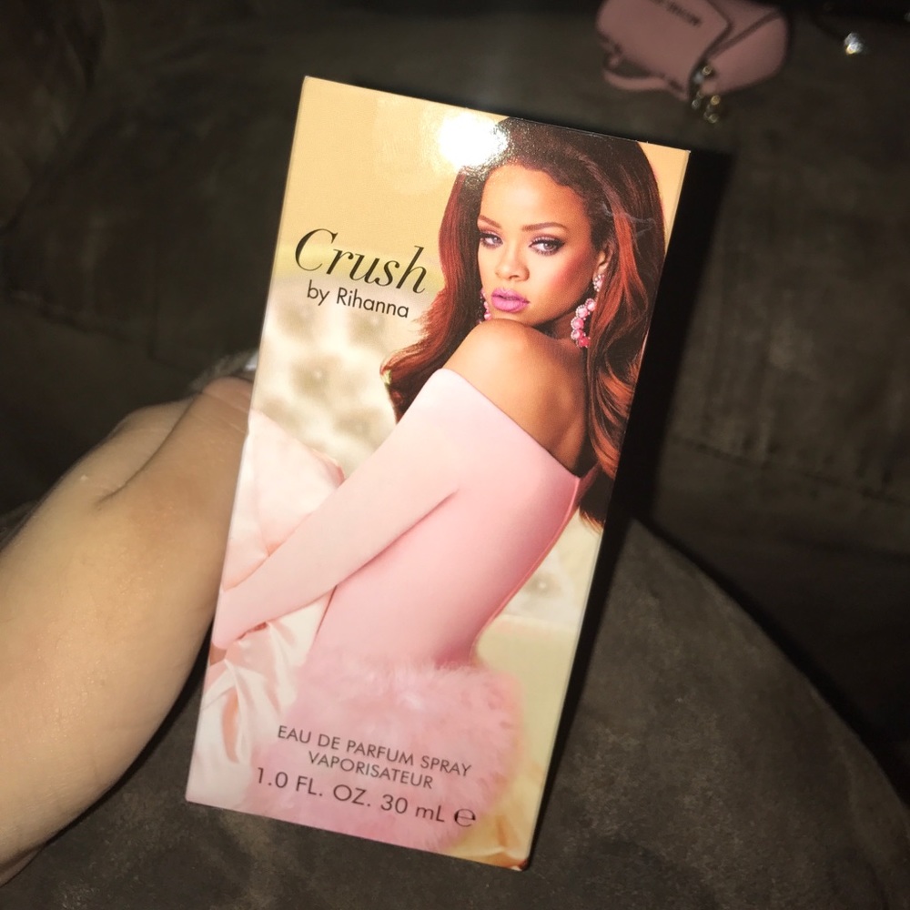 New rihanna perfume