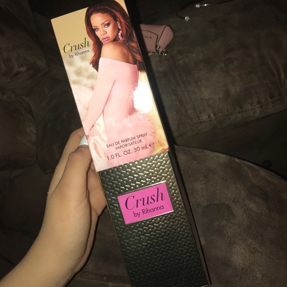 New rihanna perfume - Picture 2 of 2