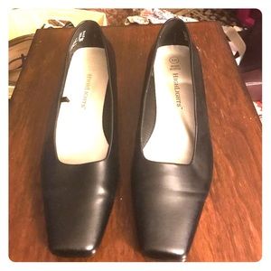 Black pump dress shoes, 8W, EUC, no scuff marks