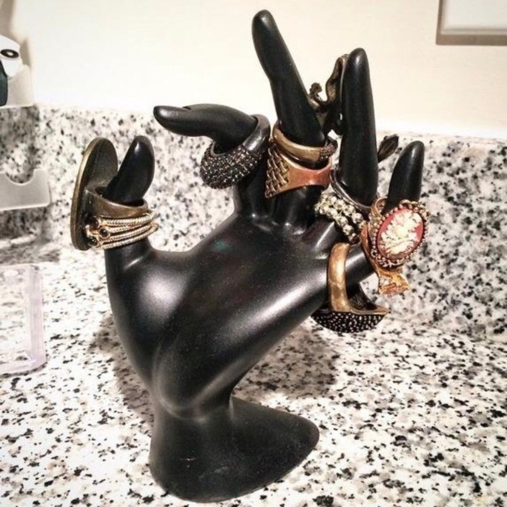 Polyresin hand organizer