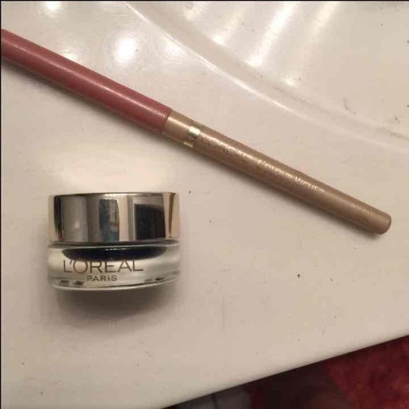 Make up bundle!!!!! - Picture 2 of 4