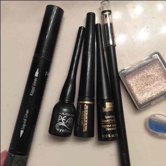 Make up bundle!!!!! - Picture 3 of 4