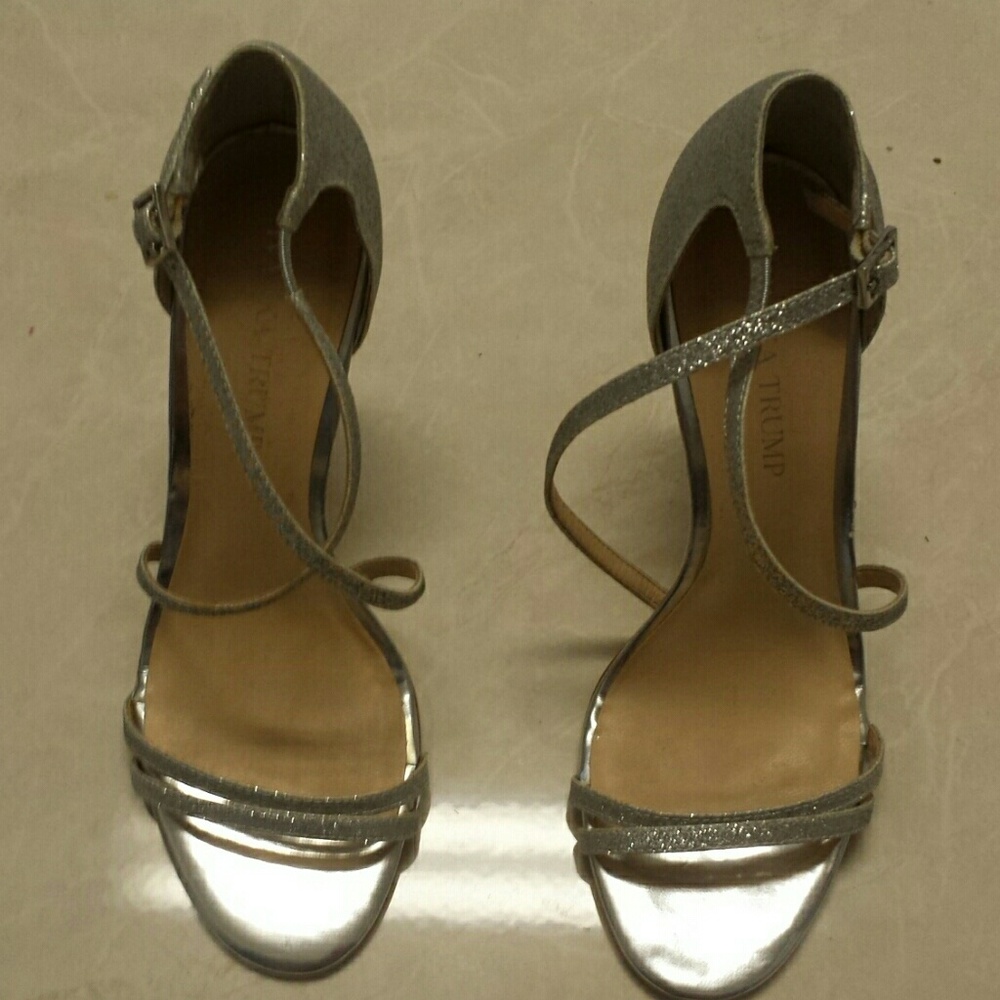 Dress sandal