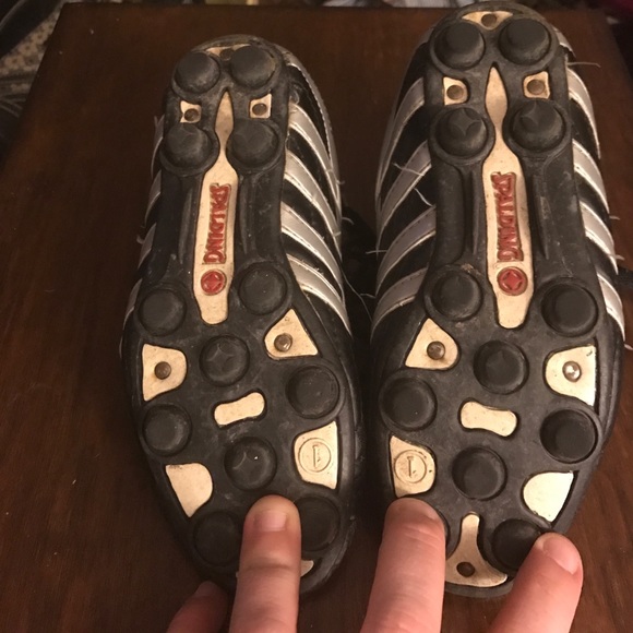 Spalding soccer cleats, kids, size 1, EUC - Picture 3 of 4