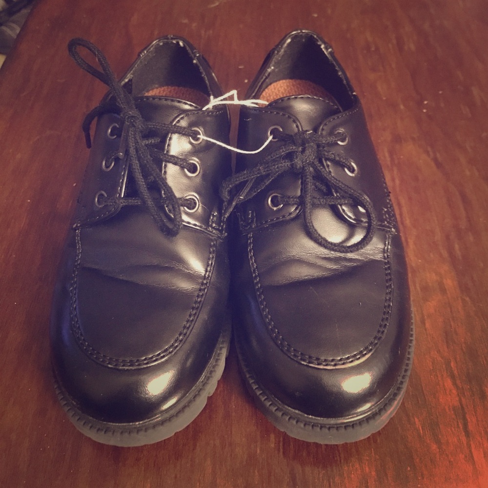 Little Boys Dress Shoes, Black, Size 9.5, EUC