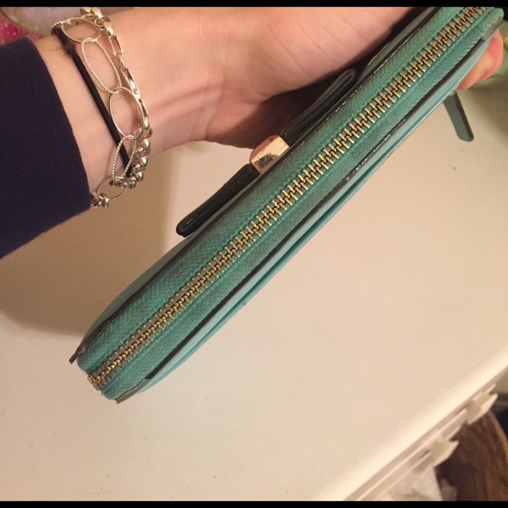 Well loved Tiffany blue Kate spade wallet - Picture 3 of 8