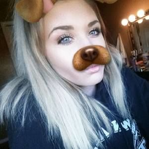 Meet your Posher, Abbi