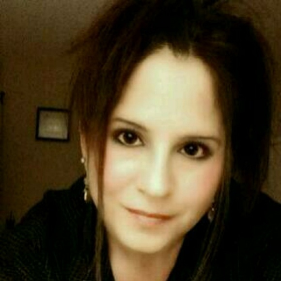 Meet your Posher, Amy - Picture 3 of 4