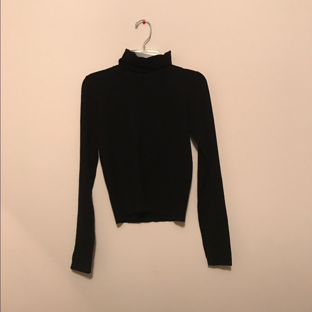 Brandy Melville Kendra turtleneck