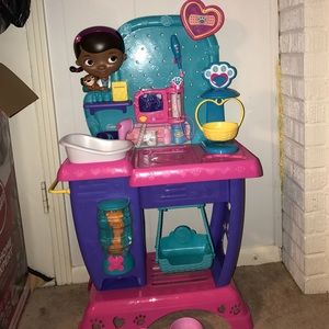 Doc McStuffins Vet Clinic