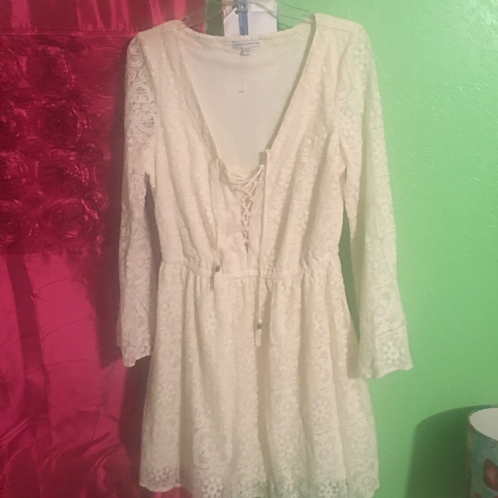 American Eagle lace dress