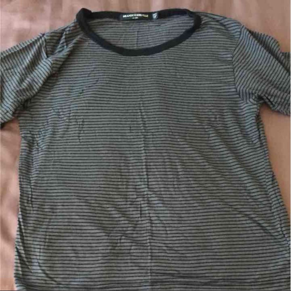 Brandy Melville t-shirt