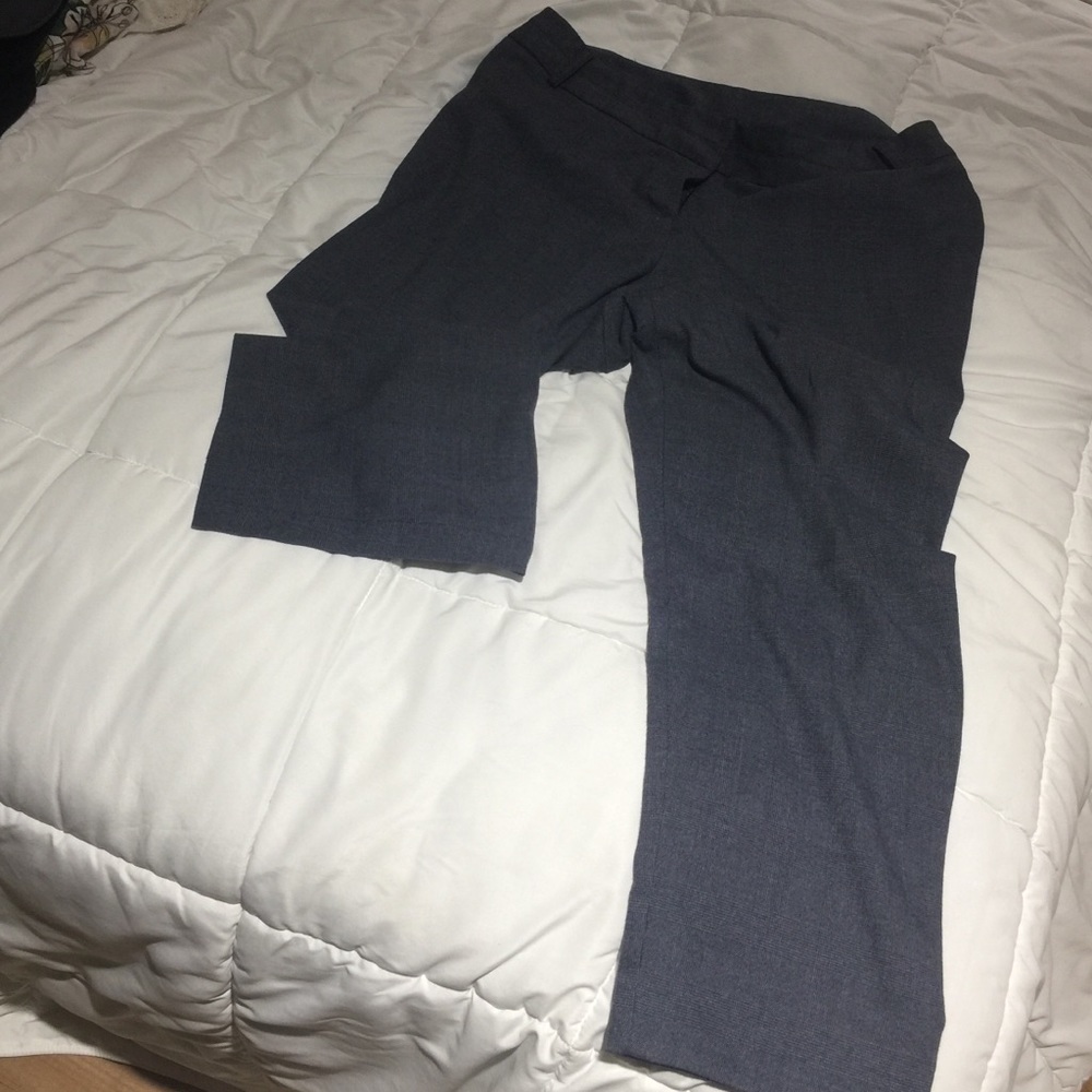 Grey ankle suit pants.