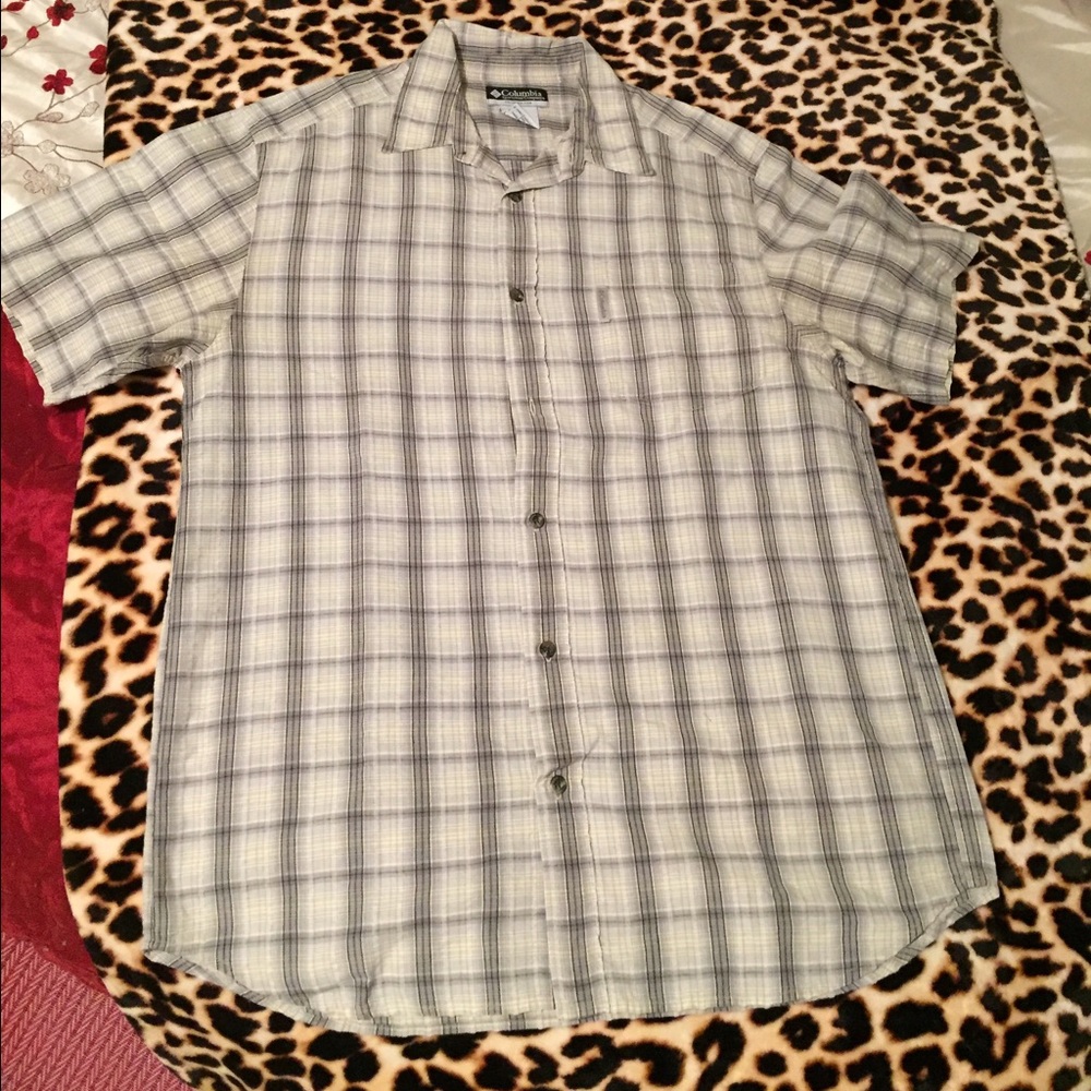 Columbia Men's Short Sleeve's Shirt Large