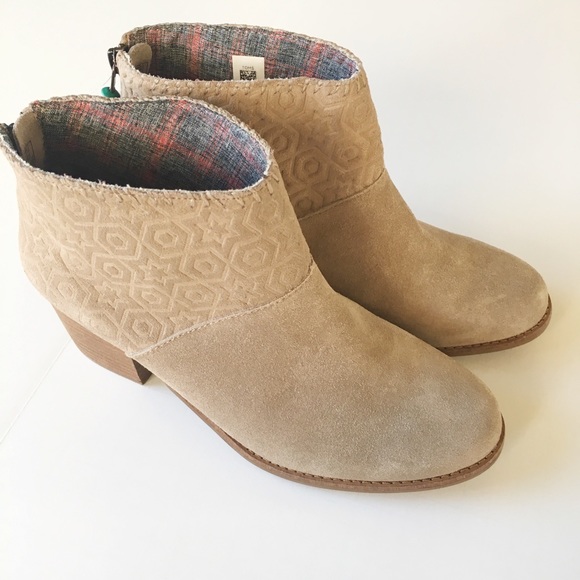 Toms Embossed Suede Bootie - Picture 4 of 7