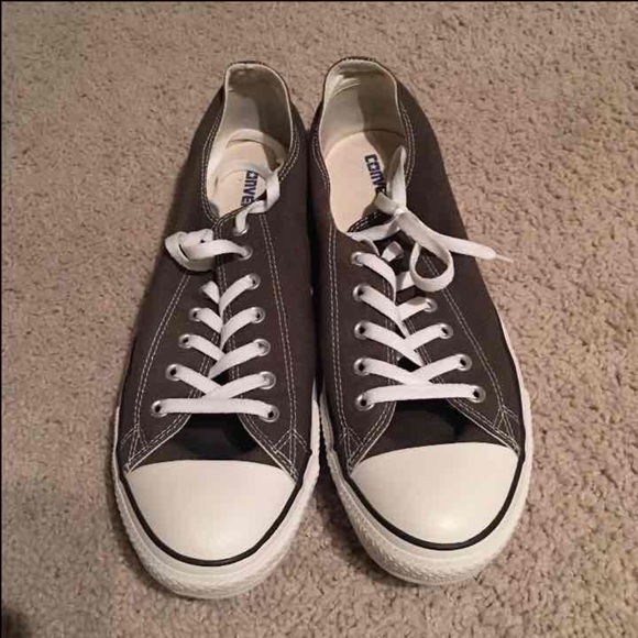 Converse Shoes. - Picture 3 of 4