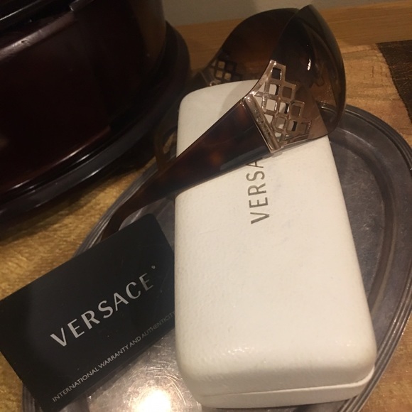 Versace Sun Glasses - Picture 2 of 4