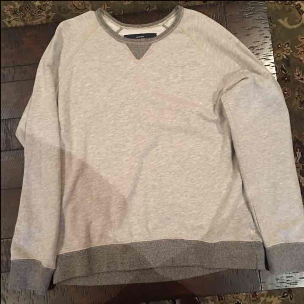 American Eagle Sweater.