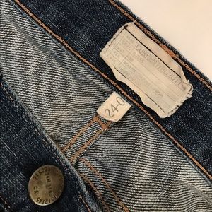 Current Elliott Elephant Bell 1971 DESTROYED Flare