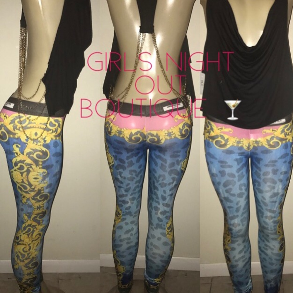 💞CLEARANCE💕 🛍 ✨💋 Screen-print Leggings