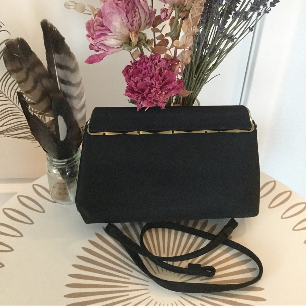 Vintage black clutch
