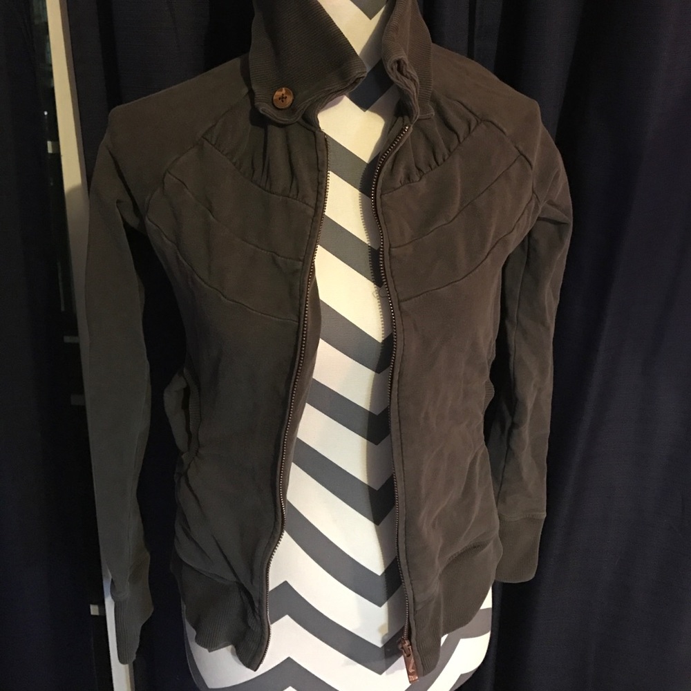 ⭐️ 3 for 10⭐️ Preloved jacket