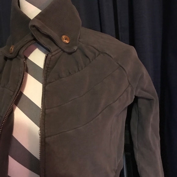 ⭐️ 3 for 10⭐️ Preloved jacket - Picture 2 of 6