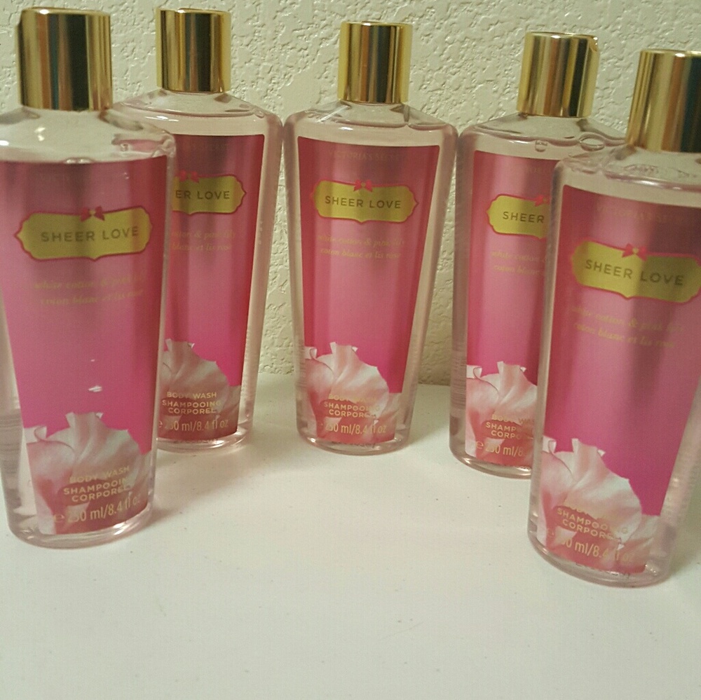 Sheer love Victoria's Secret shower gel