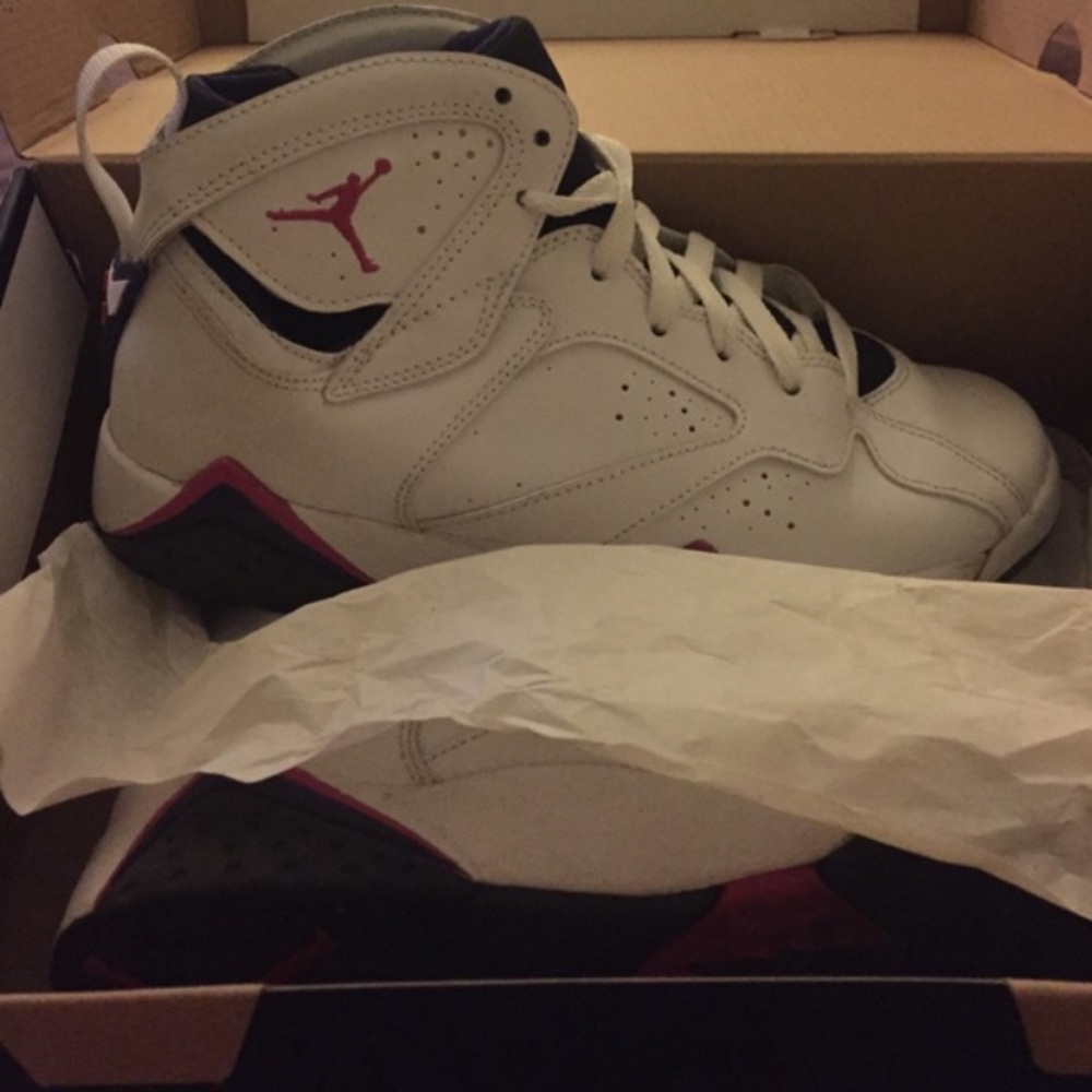 Girls Air Jordan retro 7