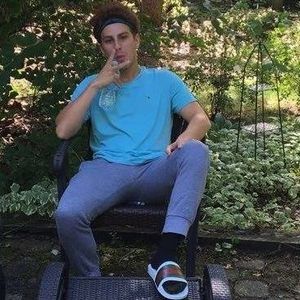 Meet your Posher, Omar