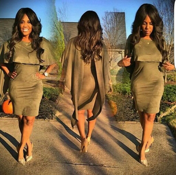 Dress SOLD - Picture 4 of 4