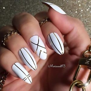 NAILHURR STILETTO STYLE NAILS