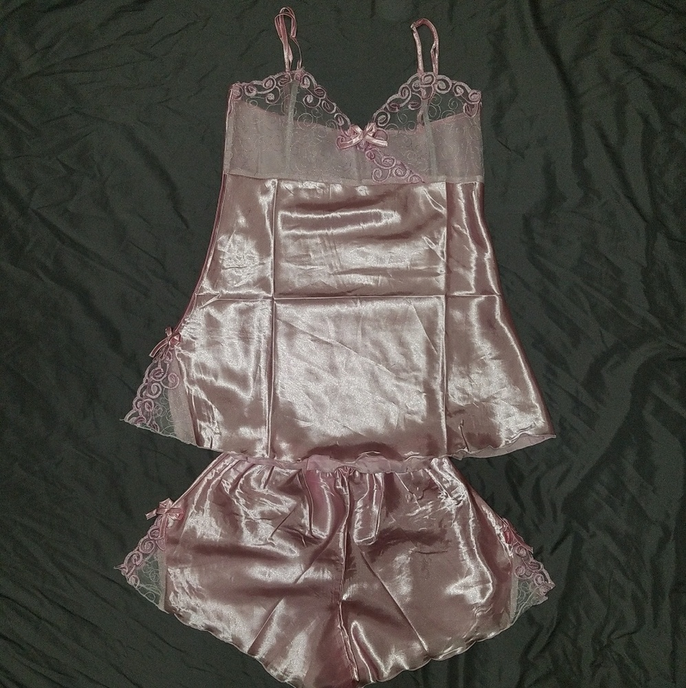 NWOT 2PC PAJAMA SHORT SET MEDIUM