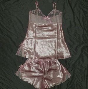 NWOT 2PC PAJAMA SHORT SET MEDIUM