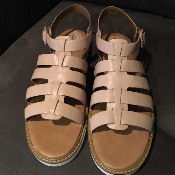 🆕Women's Clarks Lydie Kona Nude Leather - Picture 4 of 5