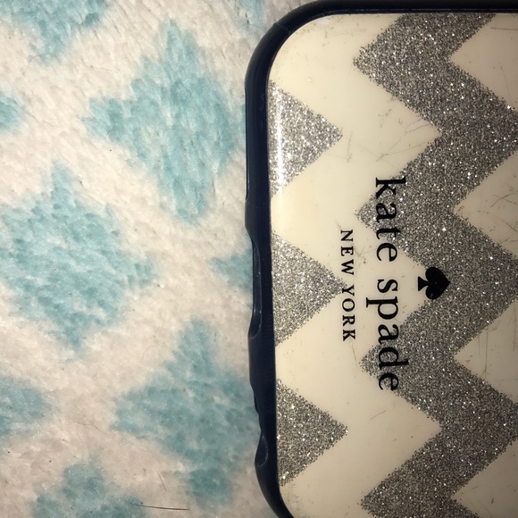 Blue and white chevron IPhone 6 or 6s Kate spade - Picture 2 of 3