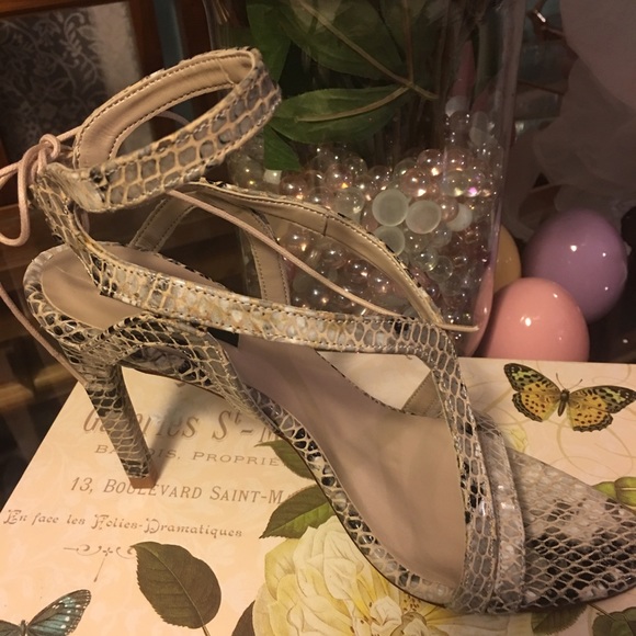 Zara Strappy Heels SZ 8. Genuine Leather. NEW - Picture 3 of 6