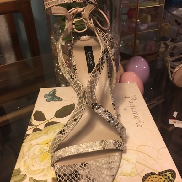 Zara Strappy Heels SZ 8. Genuine Leather. NEW - Picture 4 of 6