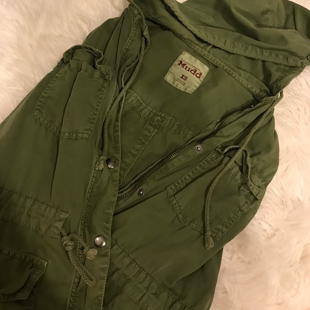 Mudd army green vest
