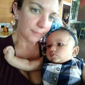 Meet your Posher, Laura