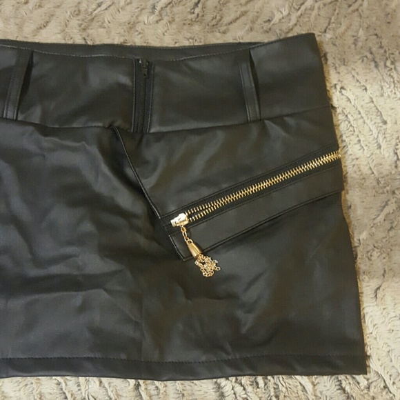 Short skort - Picture 3 of 3