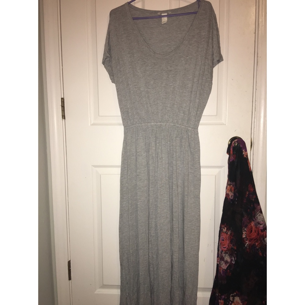 Grey scoop neck maxi dress