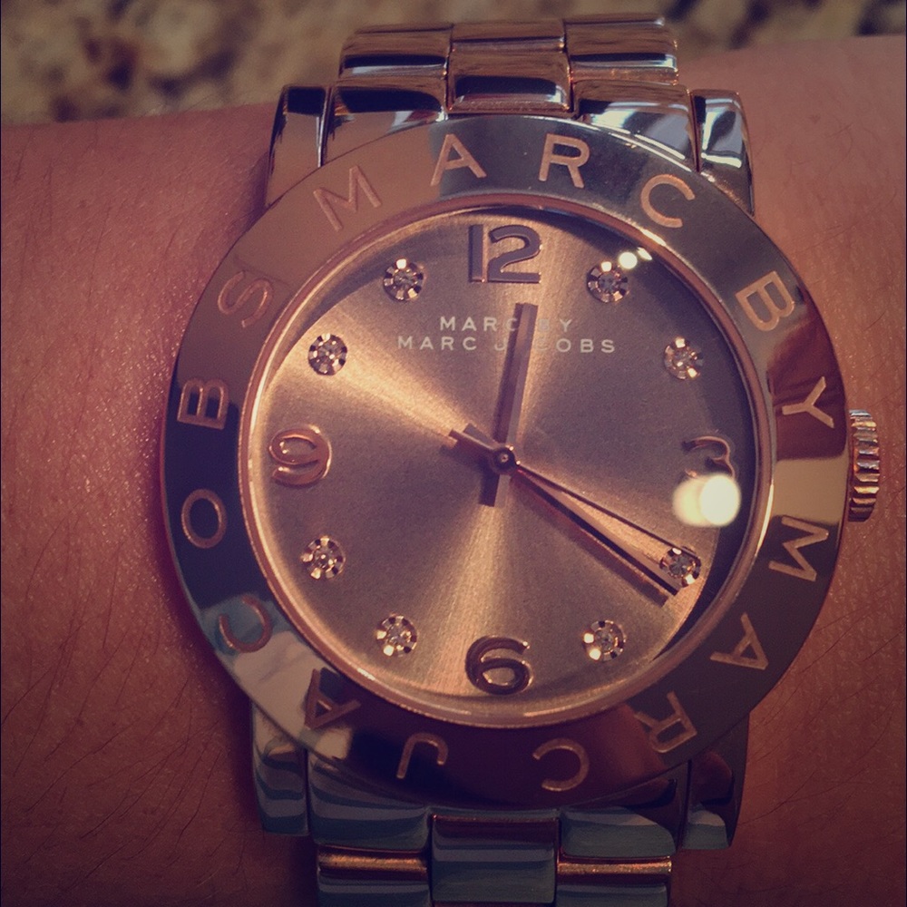 MARC JACOBS rose gold watch