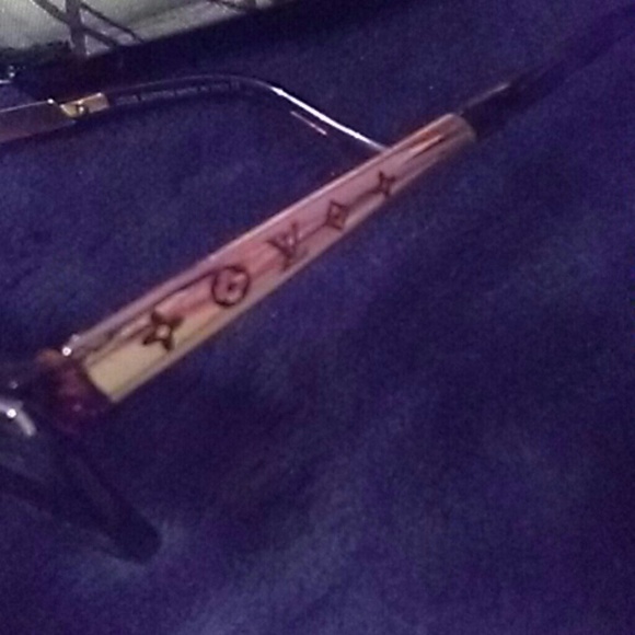 FASHION SUNGLASSES - Picture 3 of 4