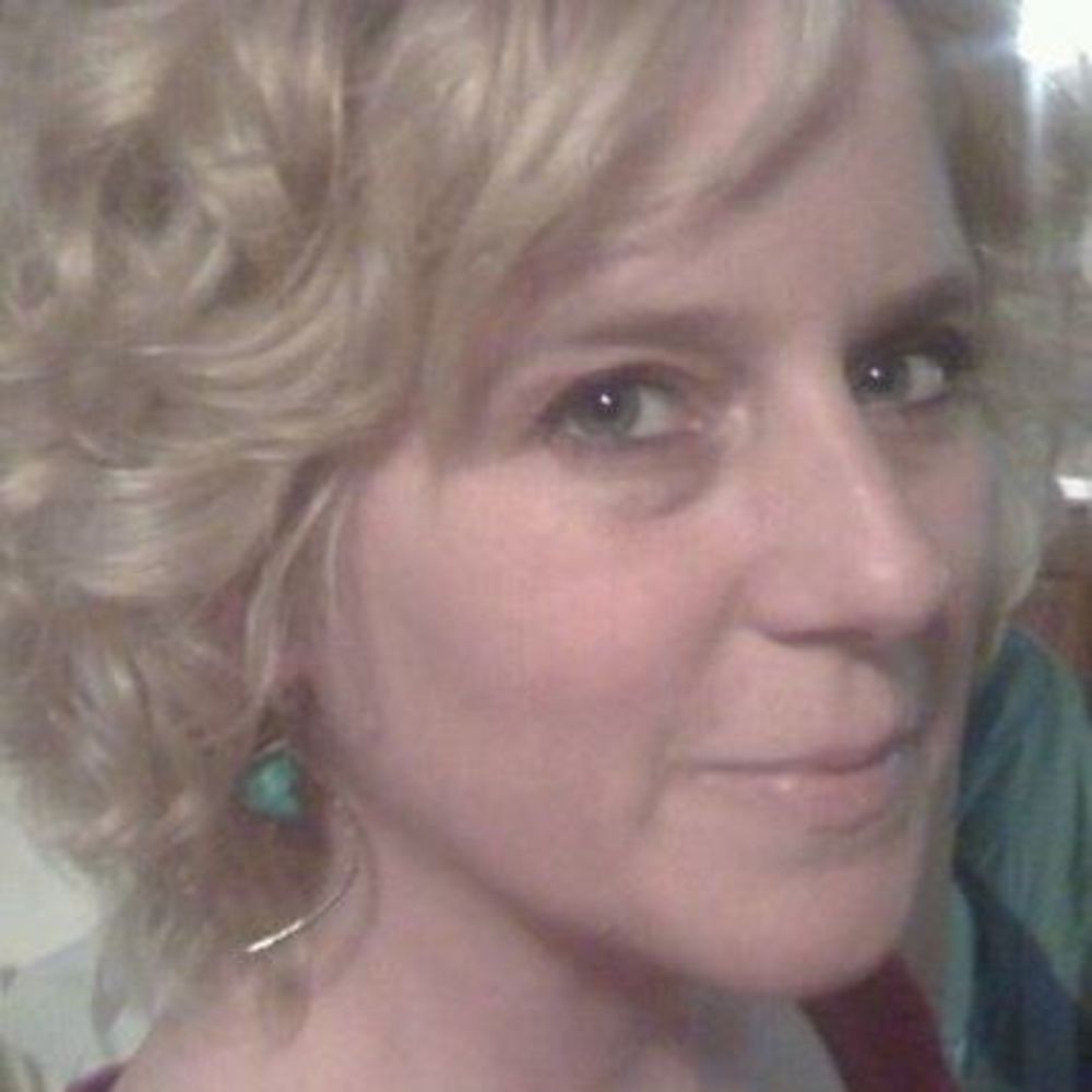 Meet your Posher, Julieann