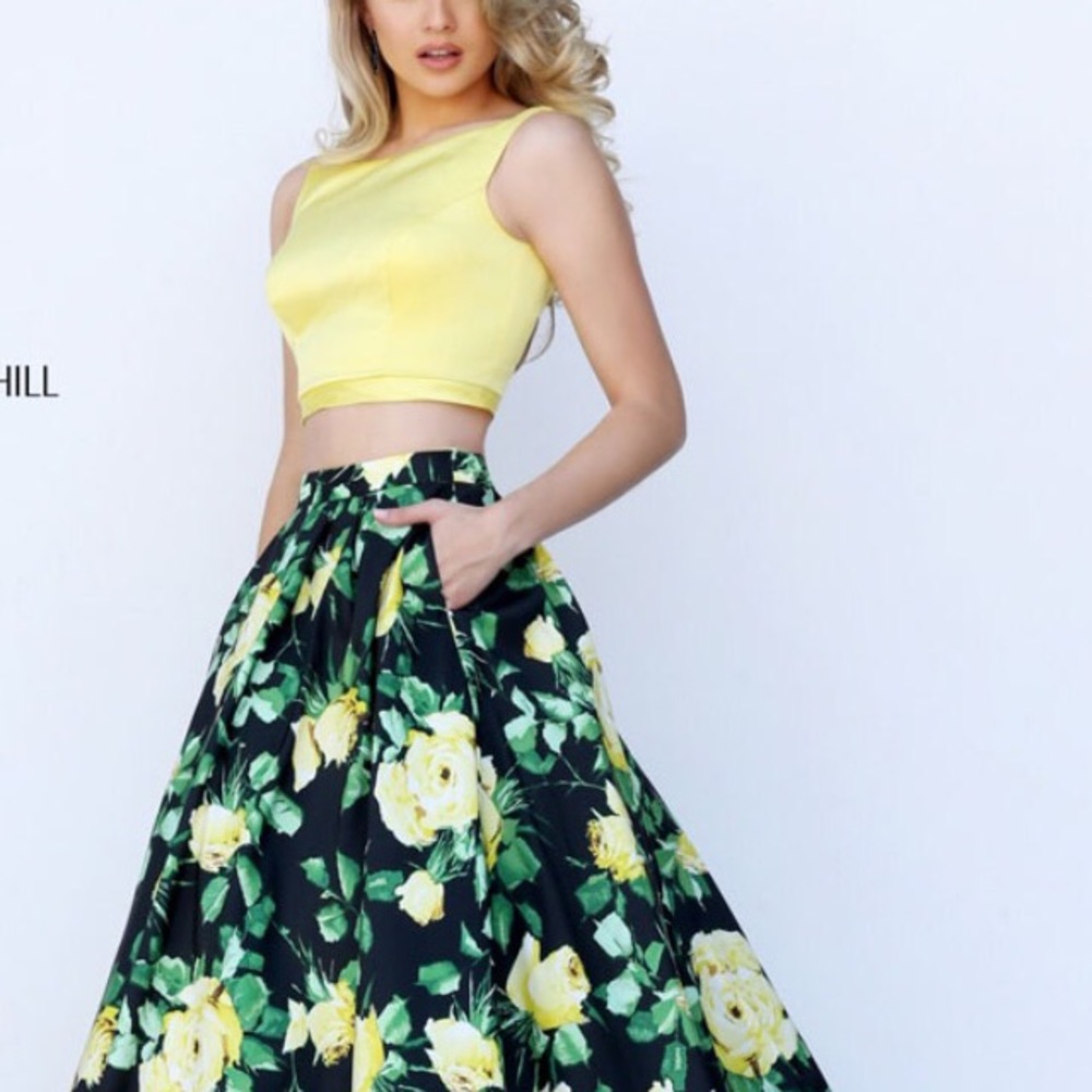 Sherri Hill 2 pcs prom/ pageant dress