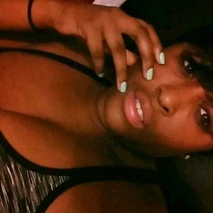 Meet your Posher, Talisha