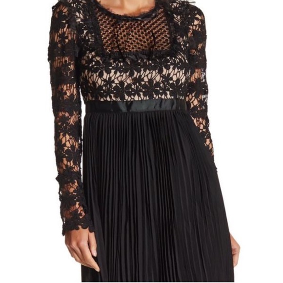 Beautiful pleated dress - Picture 3 of 4